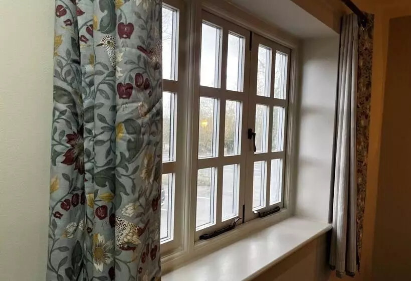 ホテル The Talbot Inn