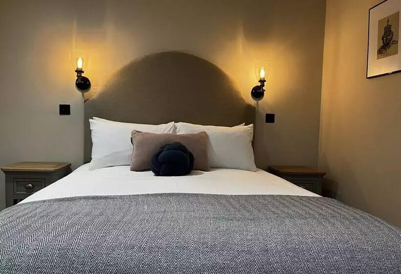 ホテル The Talbot Inn