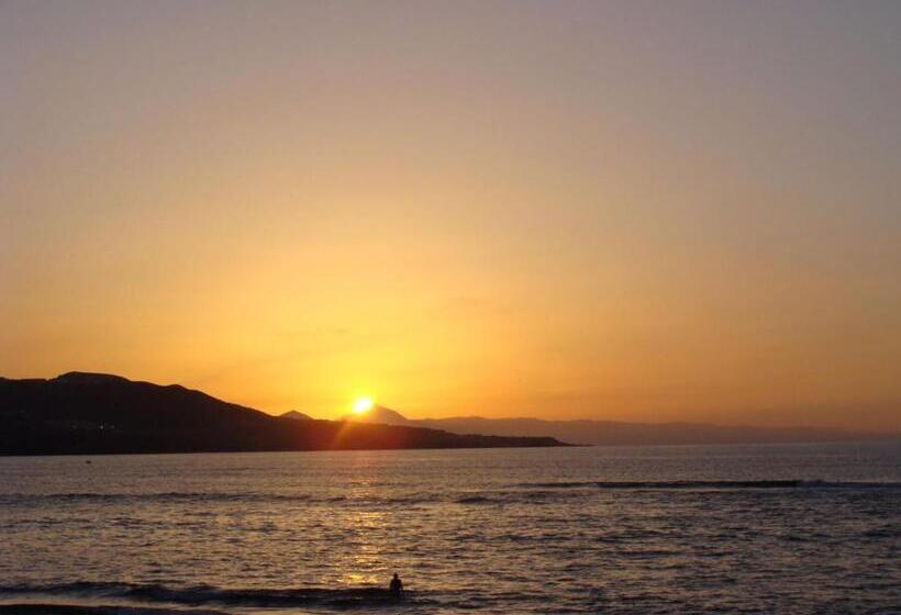 Little Surf House Hostel