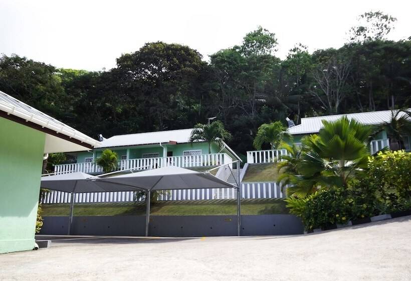 Surfers Beach Self Catering Chalets