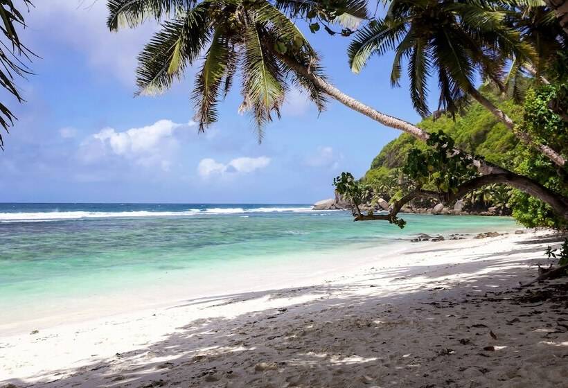 Surfers Beach Self Catering Chalets