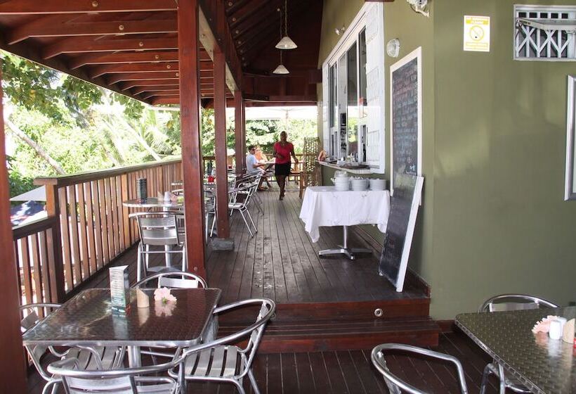 Surfers Beach Self Catering Chalets