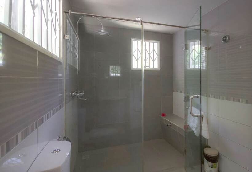 Surfers Beach Self Catering Chalets