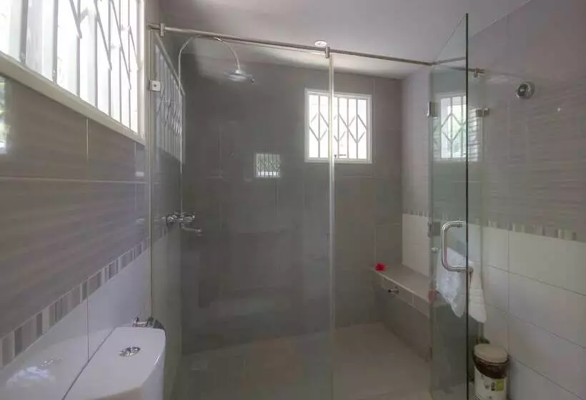 Surfers Beach Self Catering Chalets