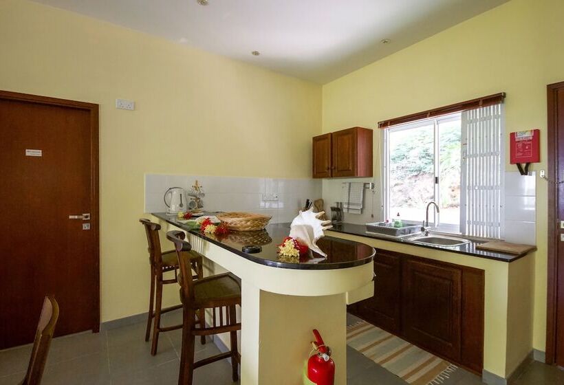 Surfers Beach Self Catering Chalets