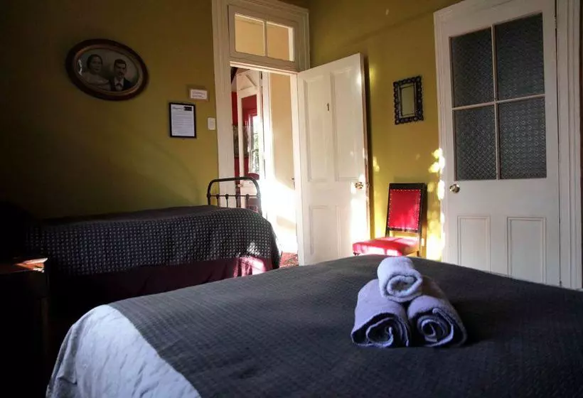 Allegretto Bed & Breakfast  Hostel