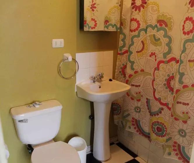 Allegretto Bed & Breakfast  Hostel