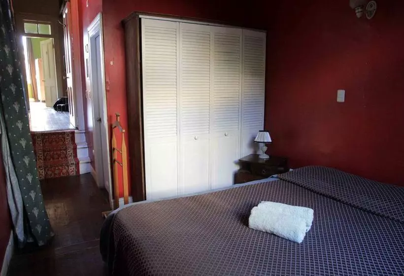 Allegretto Bed & Breakfast  Hostel