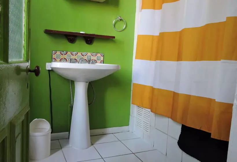 Allegretto Bed & Breakfast  Hostel