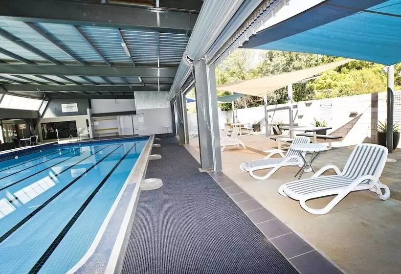 Aquarius Apartments And Cabins