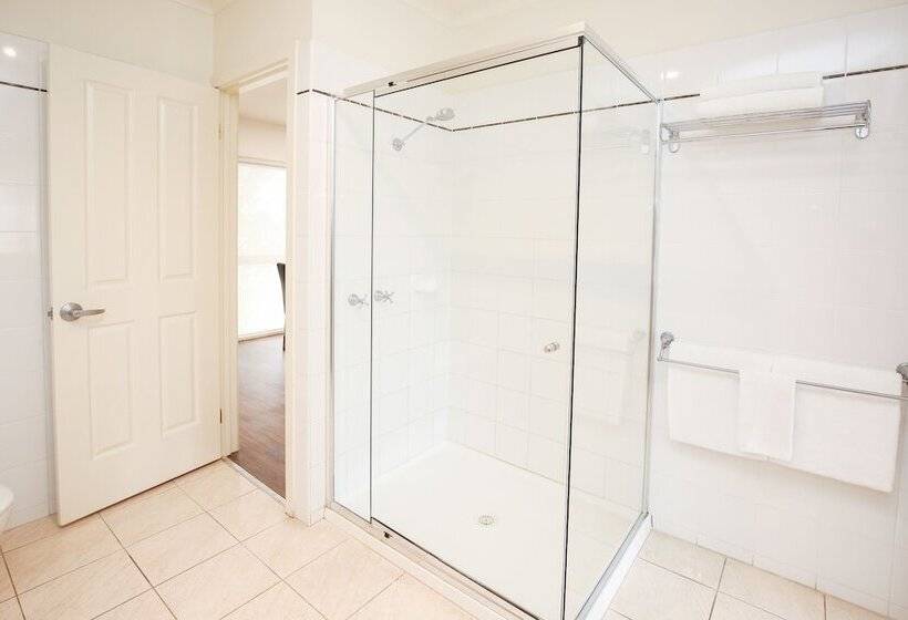 Aquarius Apartments And Cabins