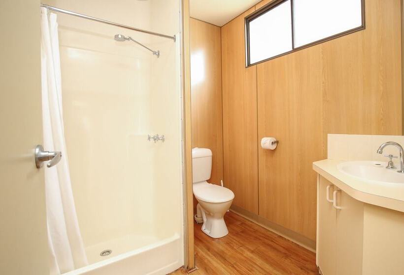 Aquarius Apartments And Cabins