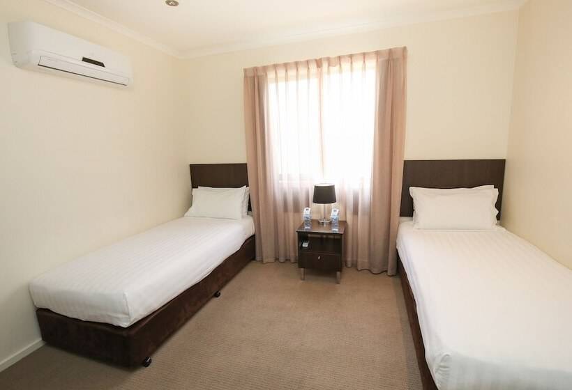 Aquarius Apartments And Cabins