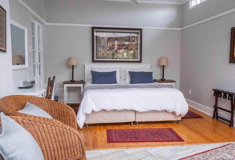 تختخواب و صبحانه Conifer Beach House