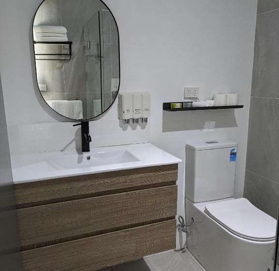 Отель Country Lodge Motor Inn