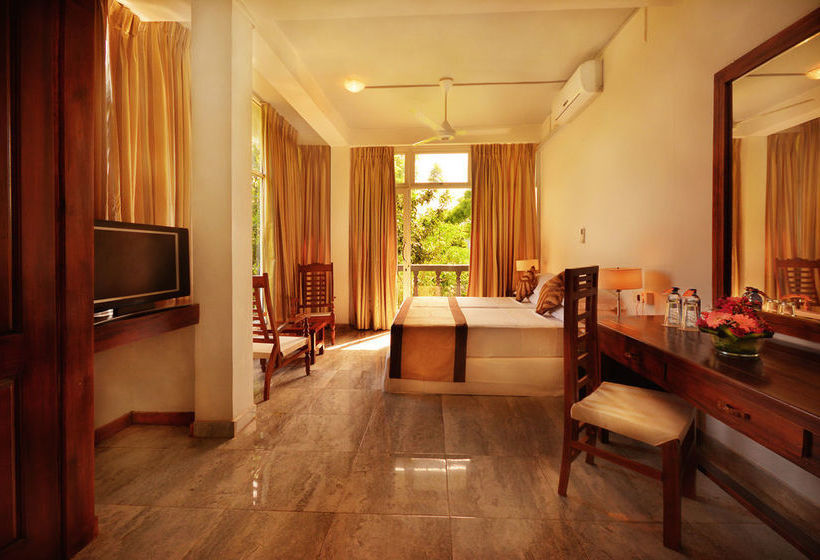 בית מלון כפרי Primrose Kandy Hill Bungalow