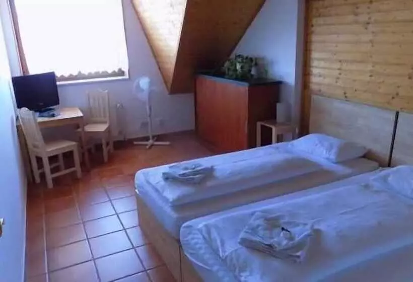 هتل Kreta
