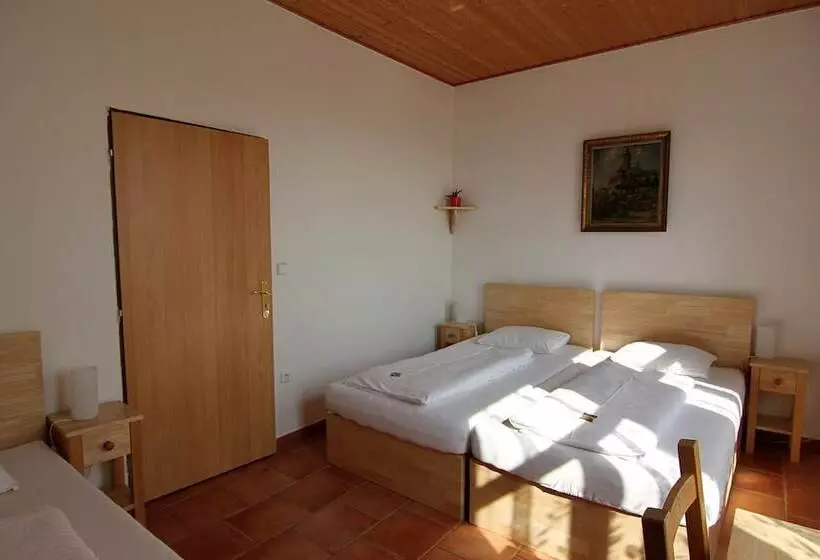 هتل Kreta