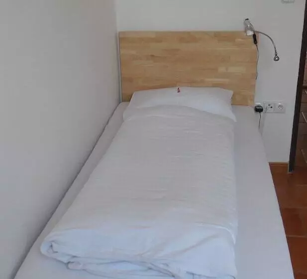هتل Kreta
