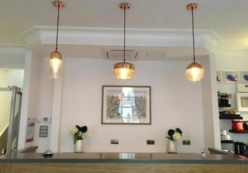 The Beverley Hotel London Victoria