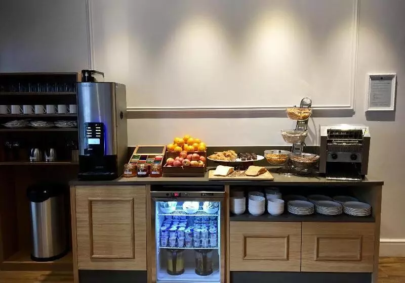 The Beverley Hotel London Victoria