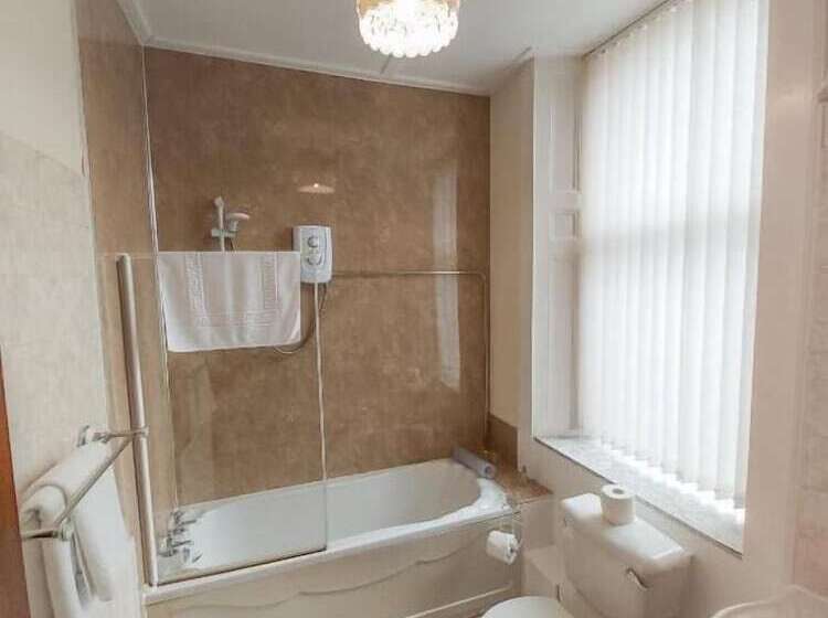 בית מלון כפרי The Elm House