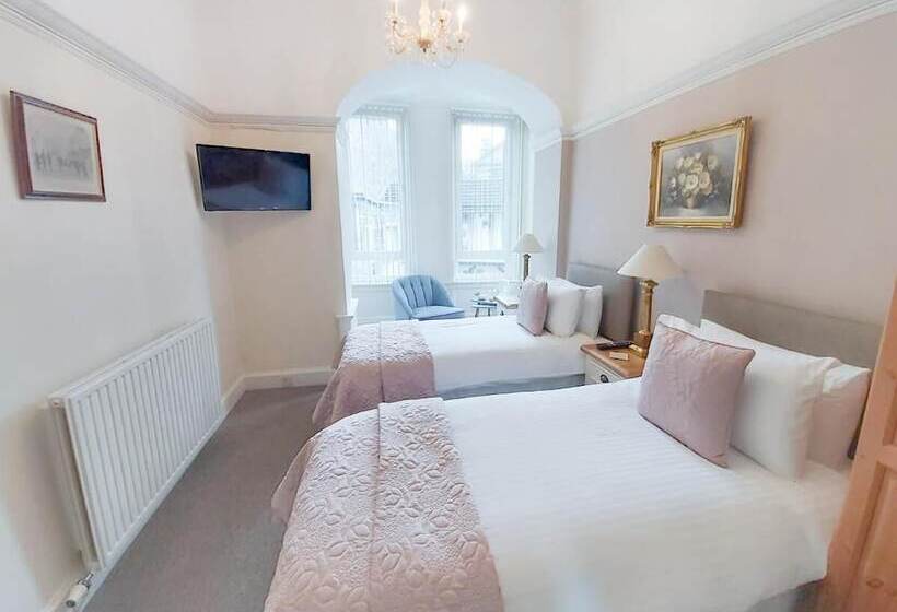 בית מלון כפרי The Elm House