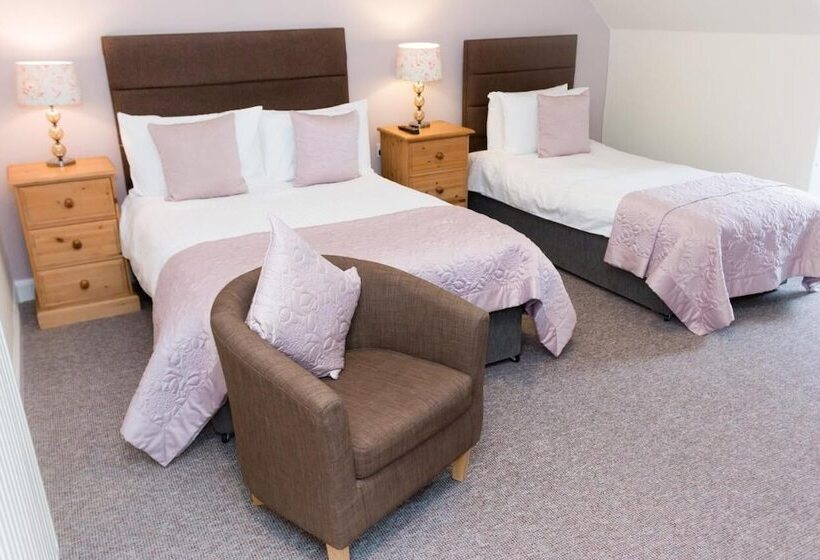 בית מלון כפרי The Elm House