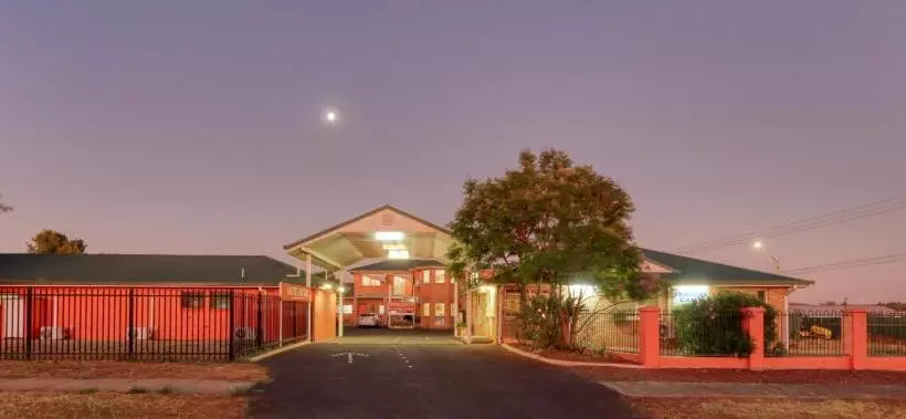 Motelli Across Country Motor Inn