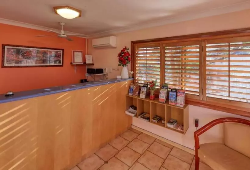 Motelli Across Country Motor Inn