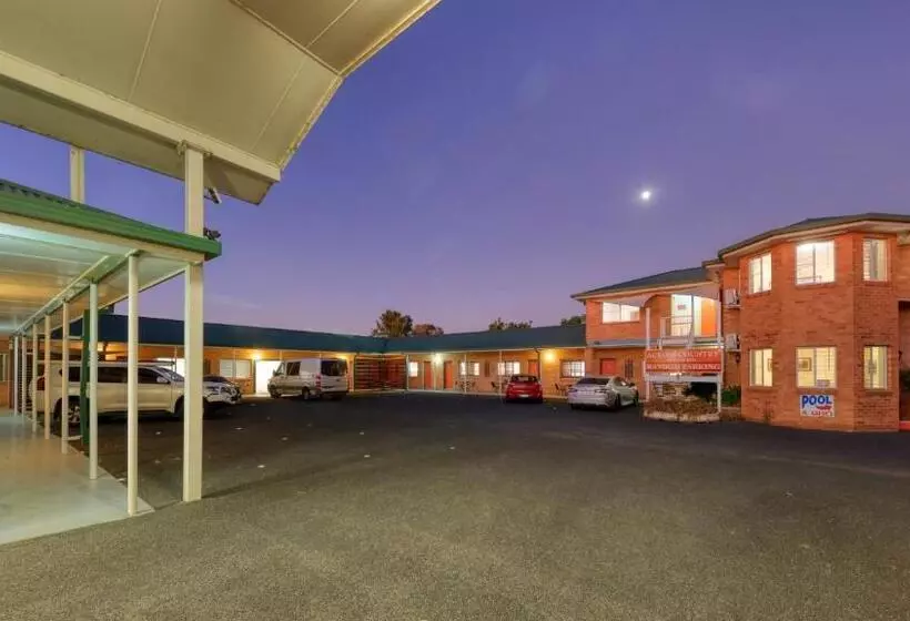 Motelli Across Country Motor Inn
