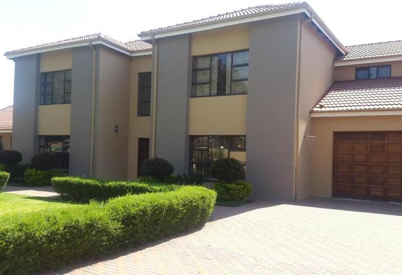 بنسيون Ikaze Guest House