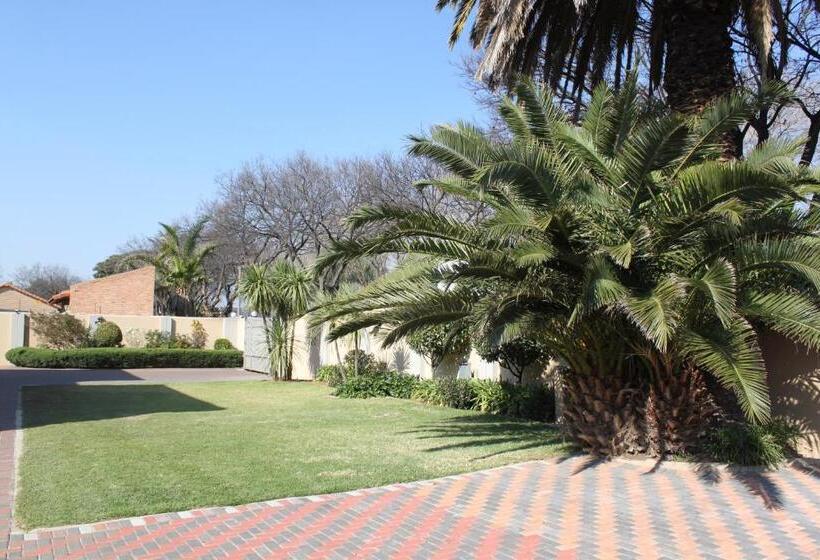 بنسيون Ikaze Guest House