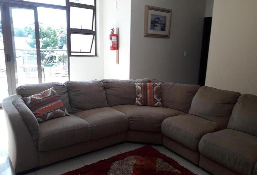 بنسيون Ikaze Guest House