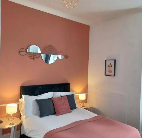 ペンション The Chesterfield, Torquay