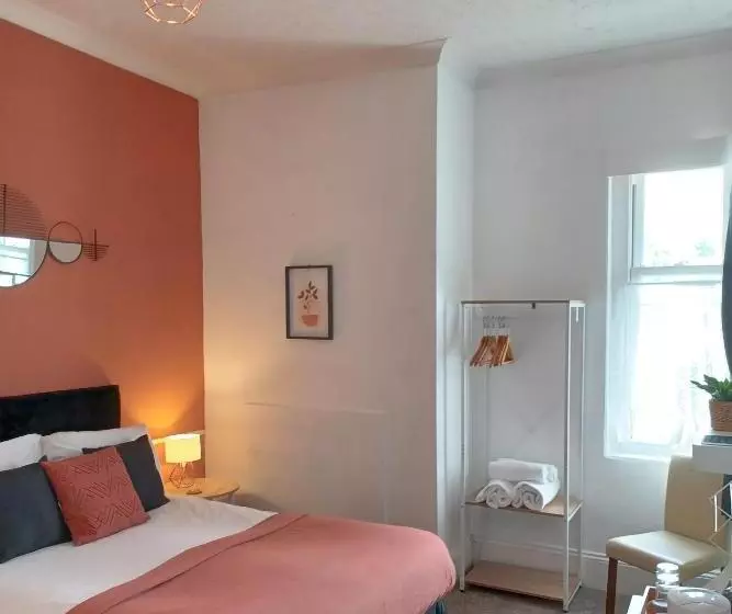 ペンション The Chesterfield, Torquay