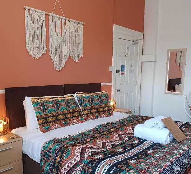 ペンション The Chesterfield, Torquay