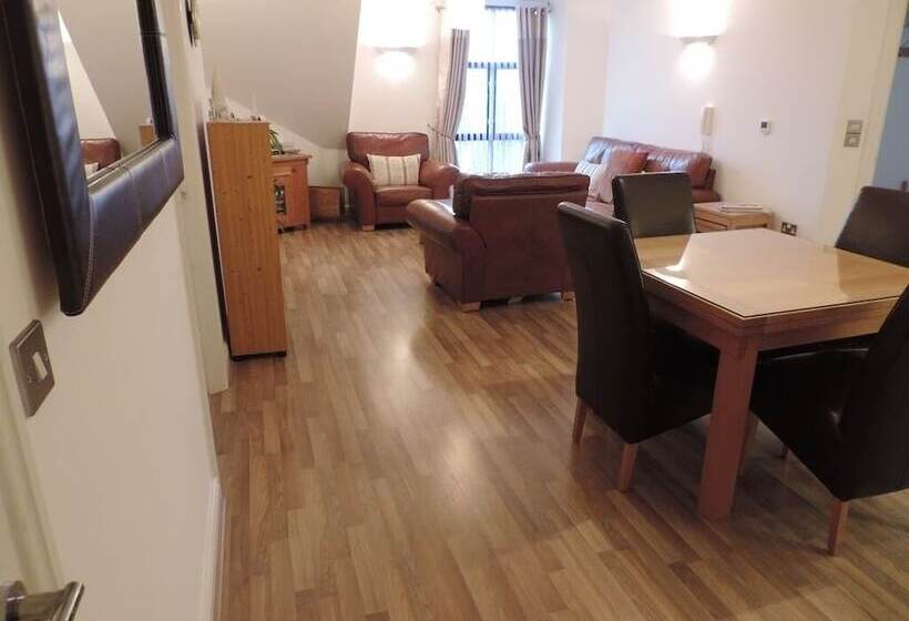 Sea Breeze Apartment