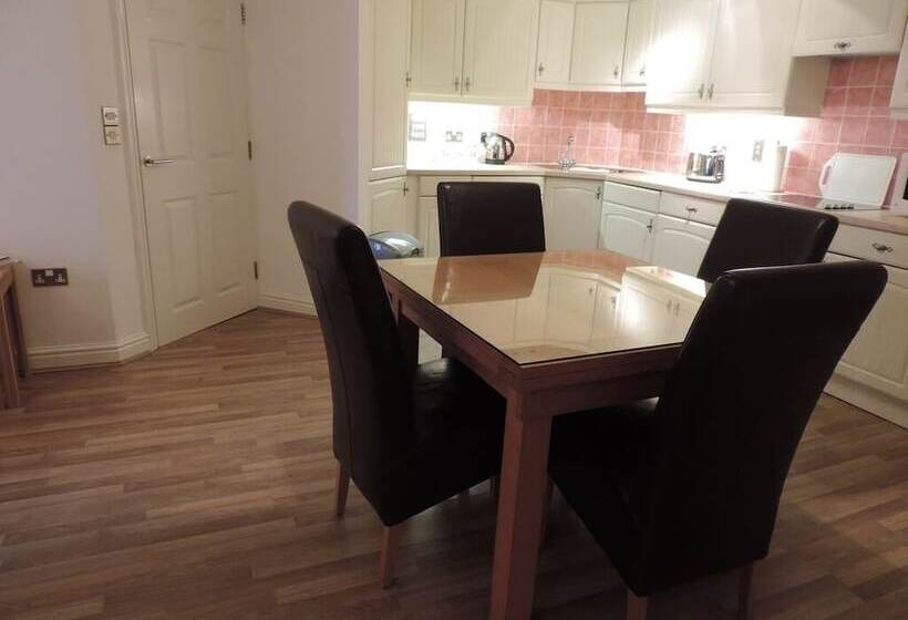 Sea Breeze Apartment