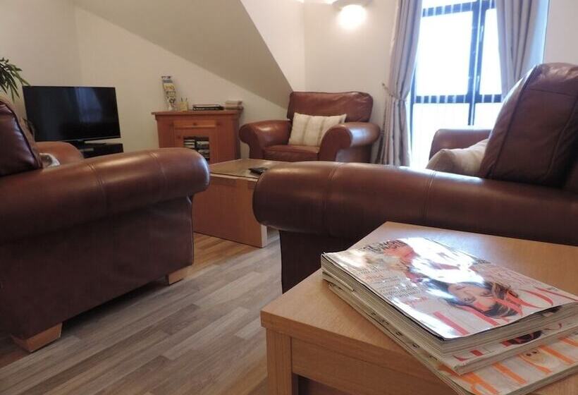 Sea Breeze Apartment