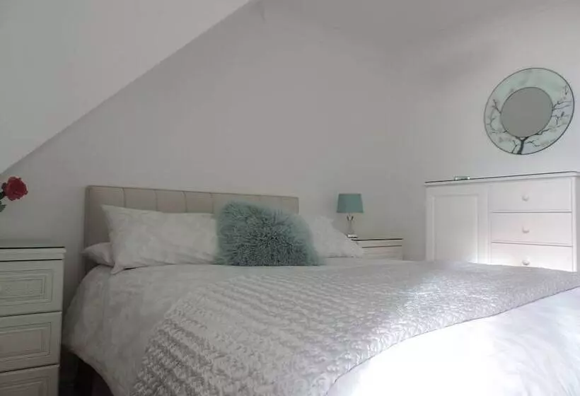 Sea Breeze Apartment