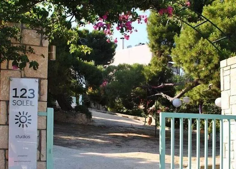 123 Soleil Studios