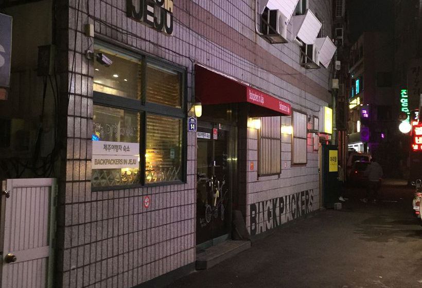 فندق صغير Backpackers In Jeju City Center