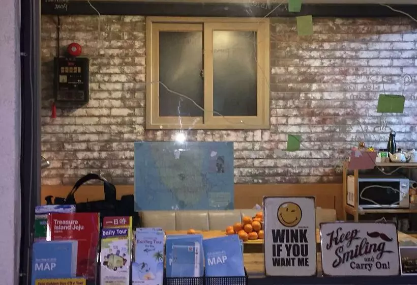 هاستل Backpackers In Jeju City Center