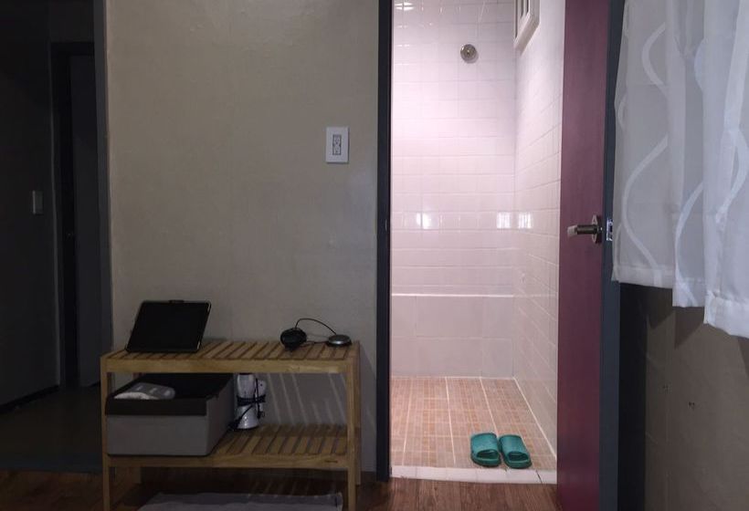 فندق صغير Backpackers In Jeju City Center