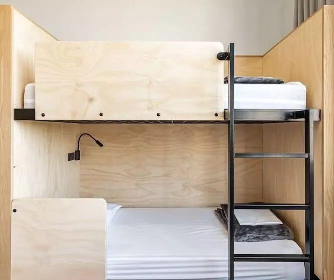 ユースホステル Bunk Brisbane