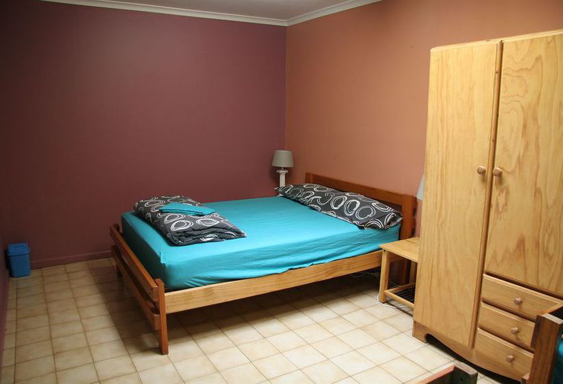 فندق صغير Oceanfront Backpackers