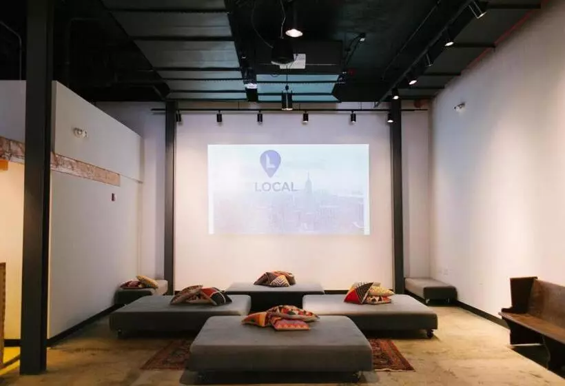 هاستل The Local Ny
