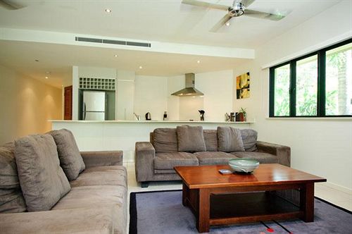 Cairns Beach Holiday Apartment