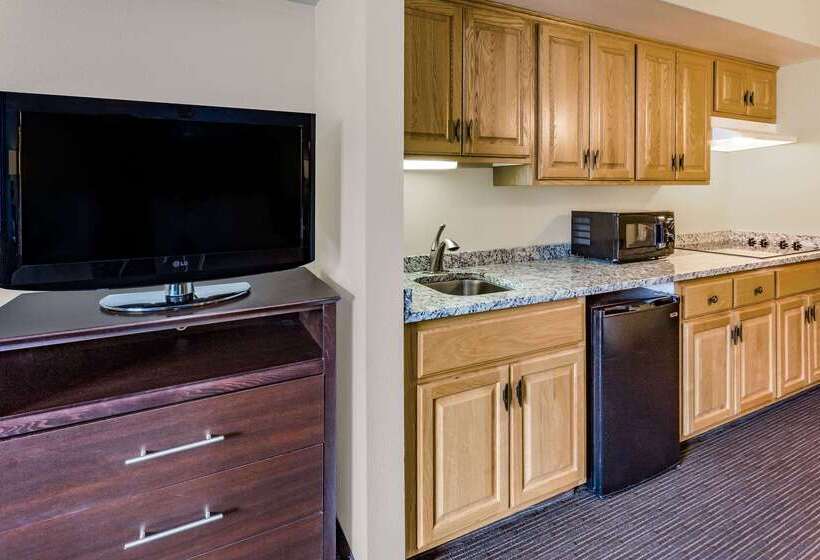 Americinn By Wyndham Hotel And Suites Long Lake